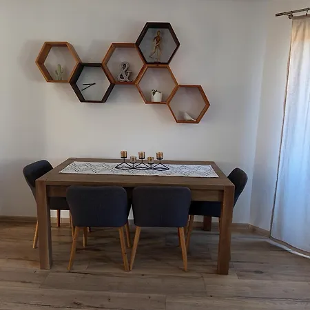 דירה Family Eliza